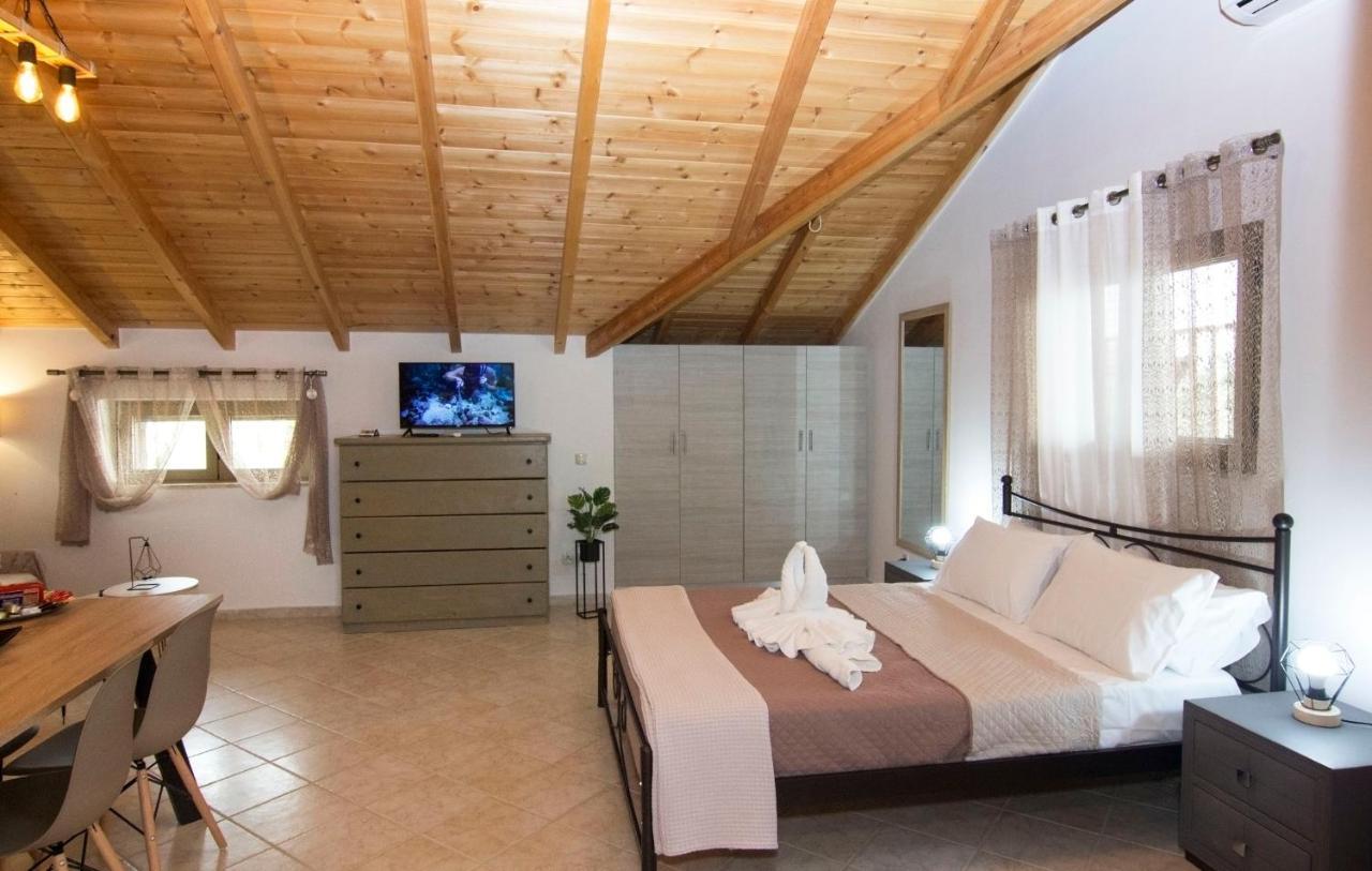 Selinitsa Stone Studio - Mani Seaview Retreat อายิโอสนิโกลาโอส ภายนอก รูปภาพ